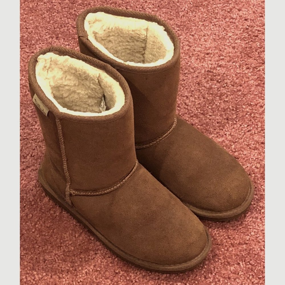 Willowbee Suede Women’s Sz 7 Boots Brown Color - Very Nice Condition!